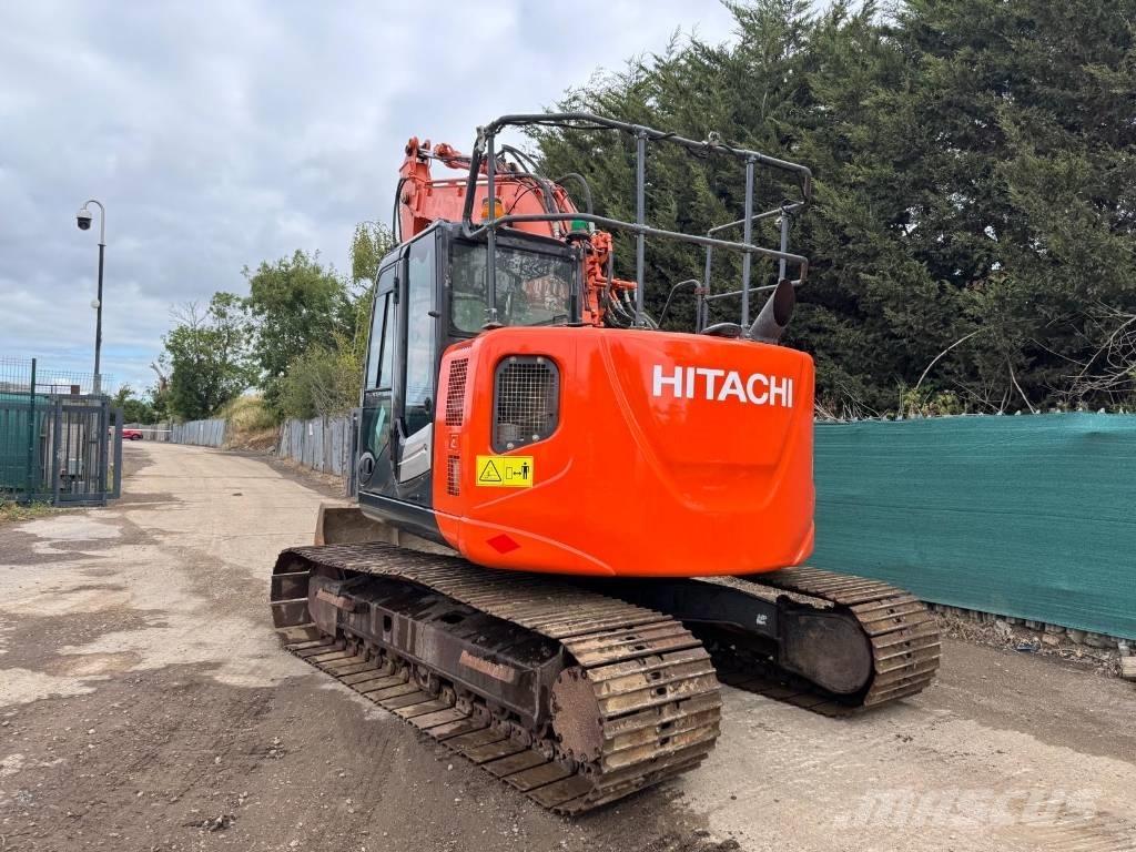 Hitachi ZX 135 US-5B Pásové rýpadlá