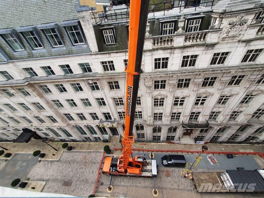 Liebherr LTM1070-4.2 Univerzálne terénne žeriavy