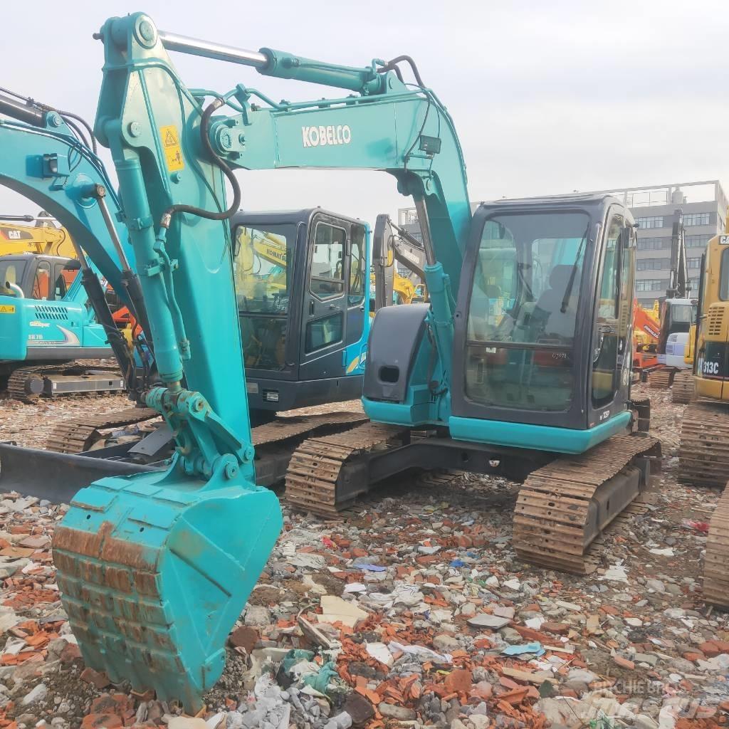 Kobelco SK 70 SR Midi rýpadlá 7 t - 12 t