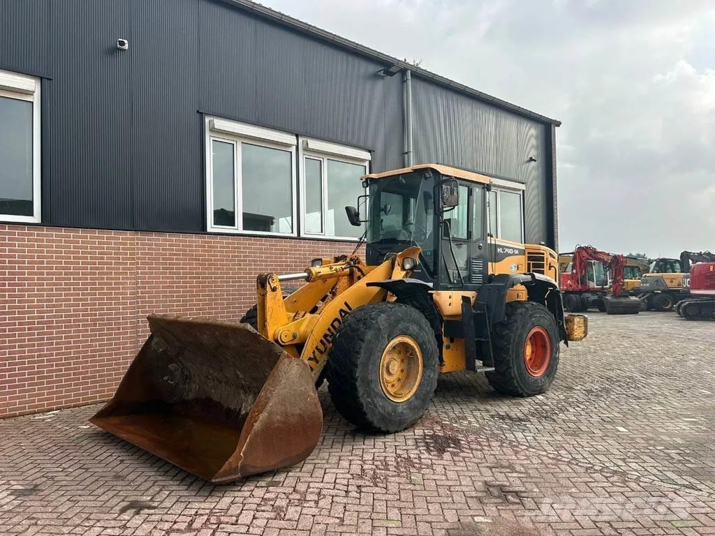 Hyundai HL 740-9A Kolesové nakladače
