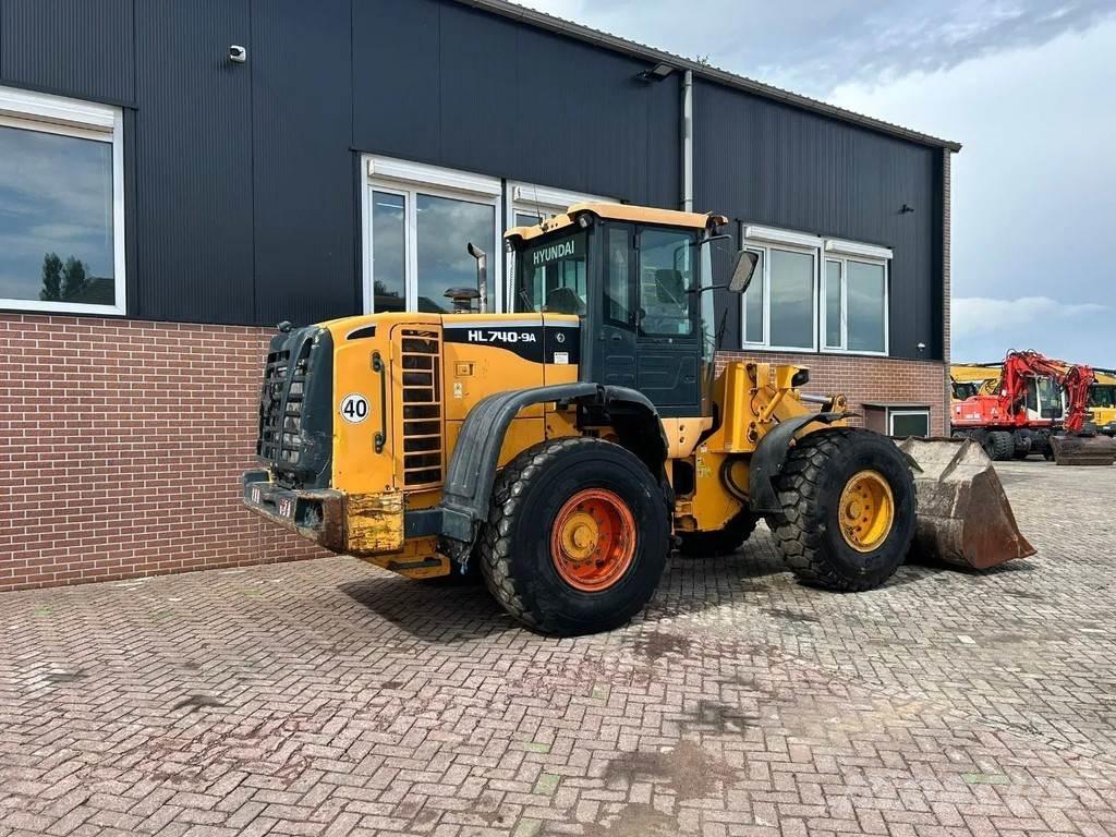 Hyundai HL 740-9A Kolesové nakladače