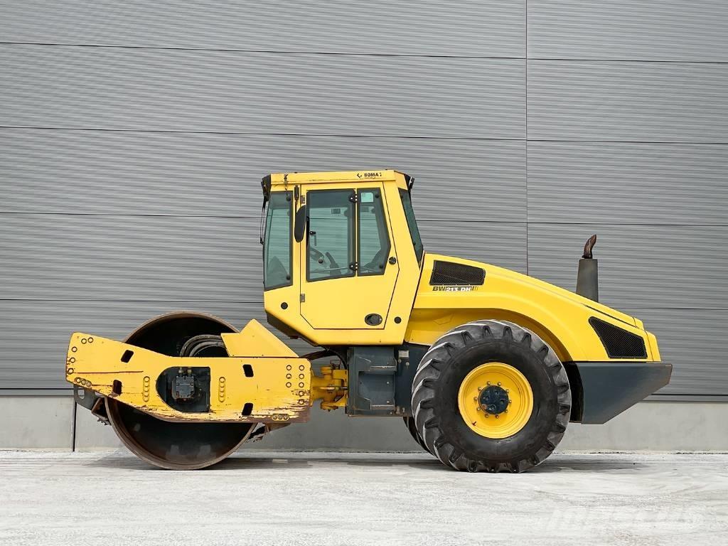 Bomag BW 213 DH-4 Ťahačové valce
