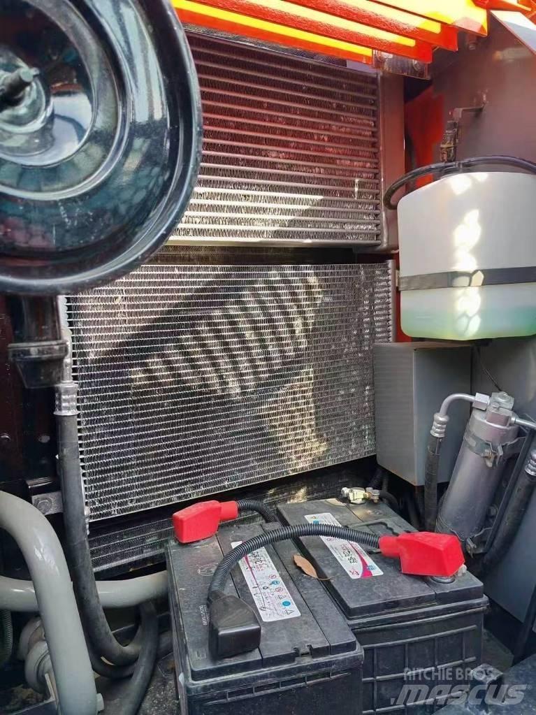 Hitachi ZX 120 Pásové rýpadlá