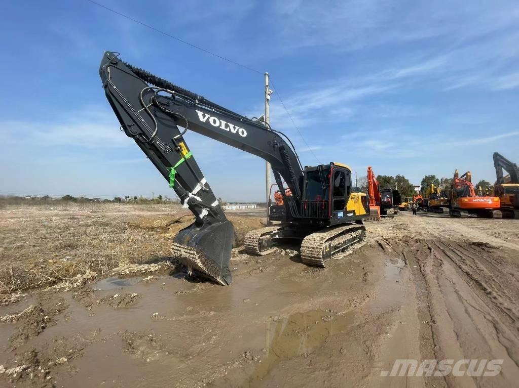 Volvo EC210 Pásové rýpadlá