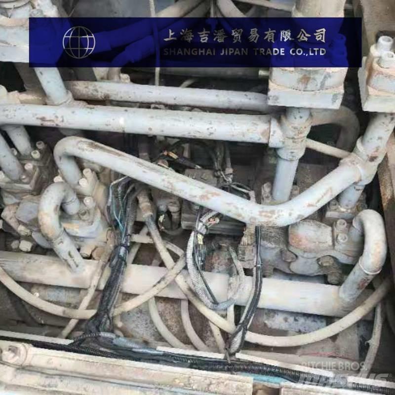 Kobelco 7080 Pásové žeriavy