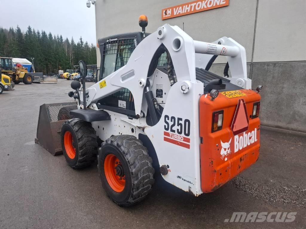 Bobcat S 250 Šmykom riadené nakladače