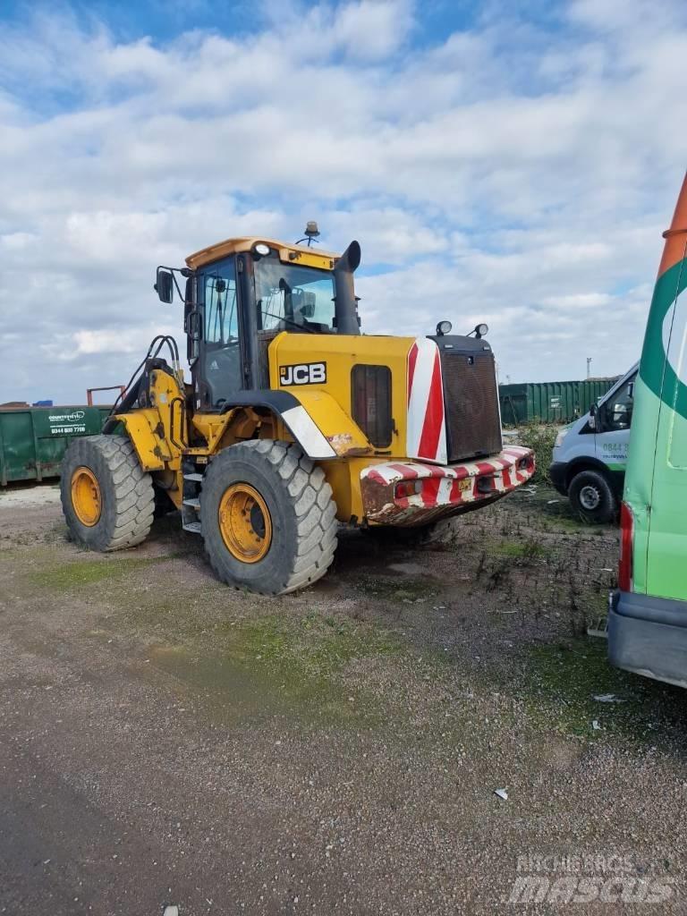 JCB 437 HT Kolesové nakladače
