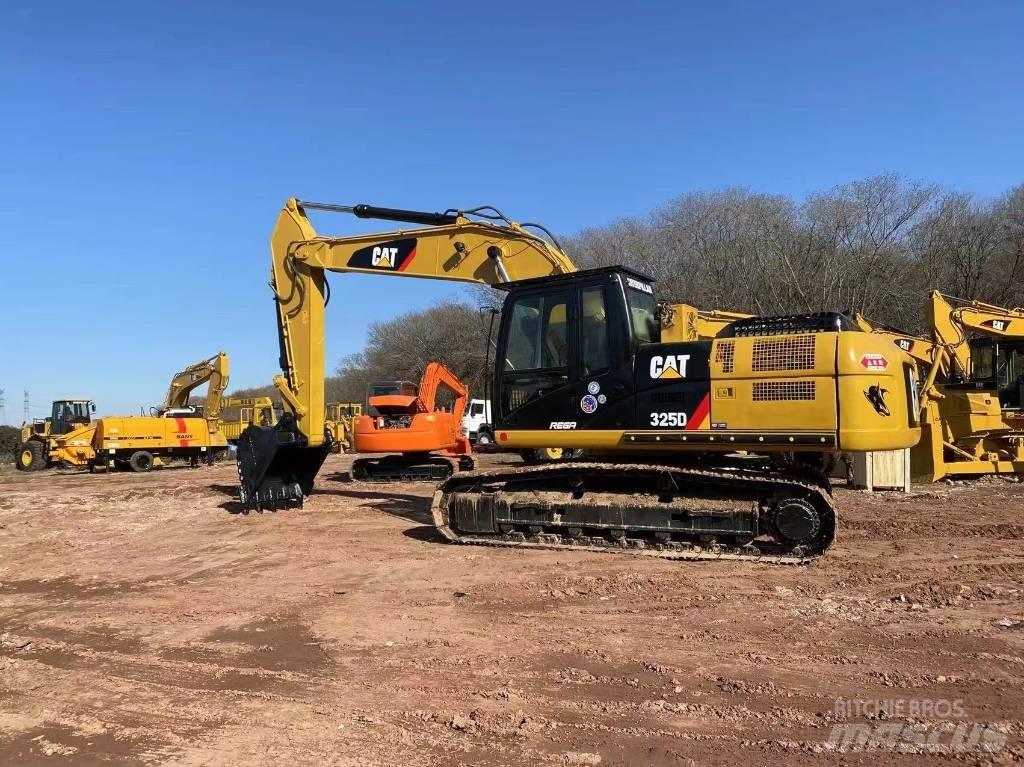 CAT 325 D L Pásové rýpadlá