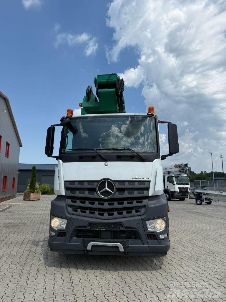 Mercedes-Benz 2643 Žeriavy pre ťažký terén