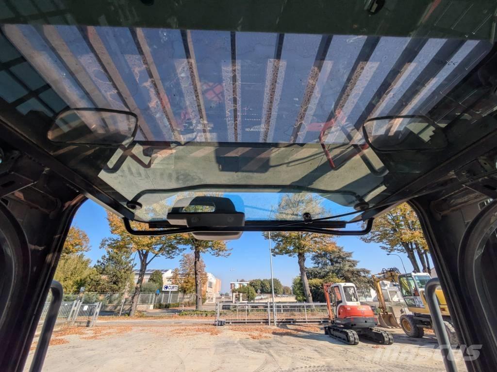 Takeuchi TL10v2 Šmykom riadené nakladače