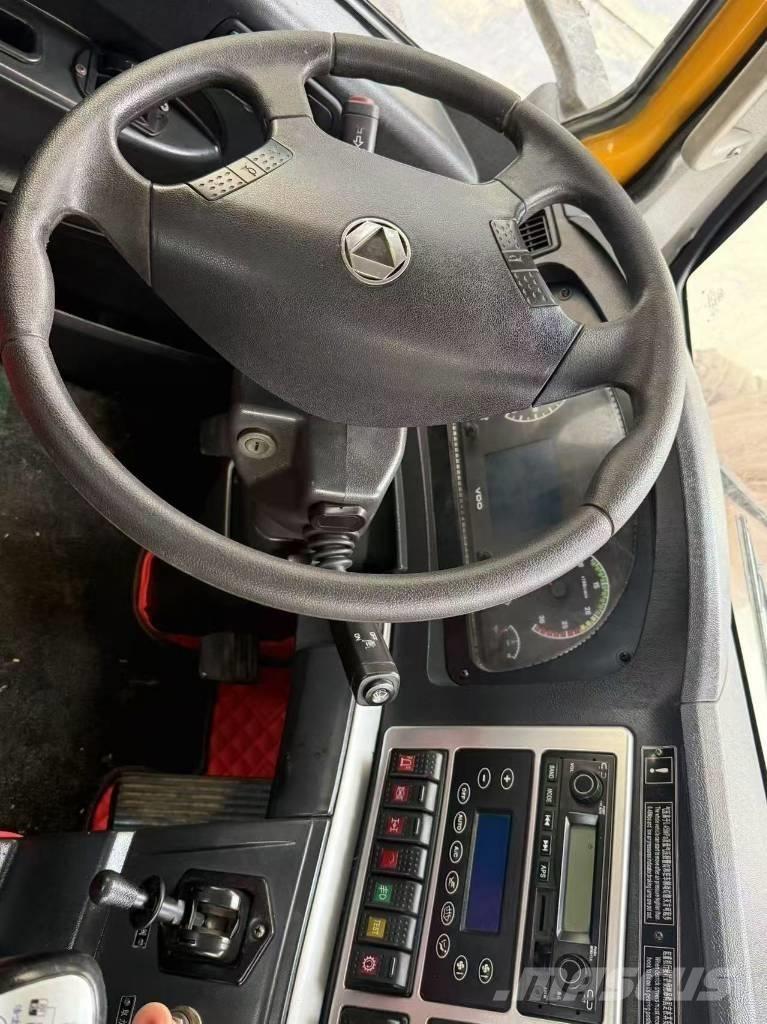 XCMG 50KA Univerzálne terénne žeriavy