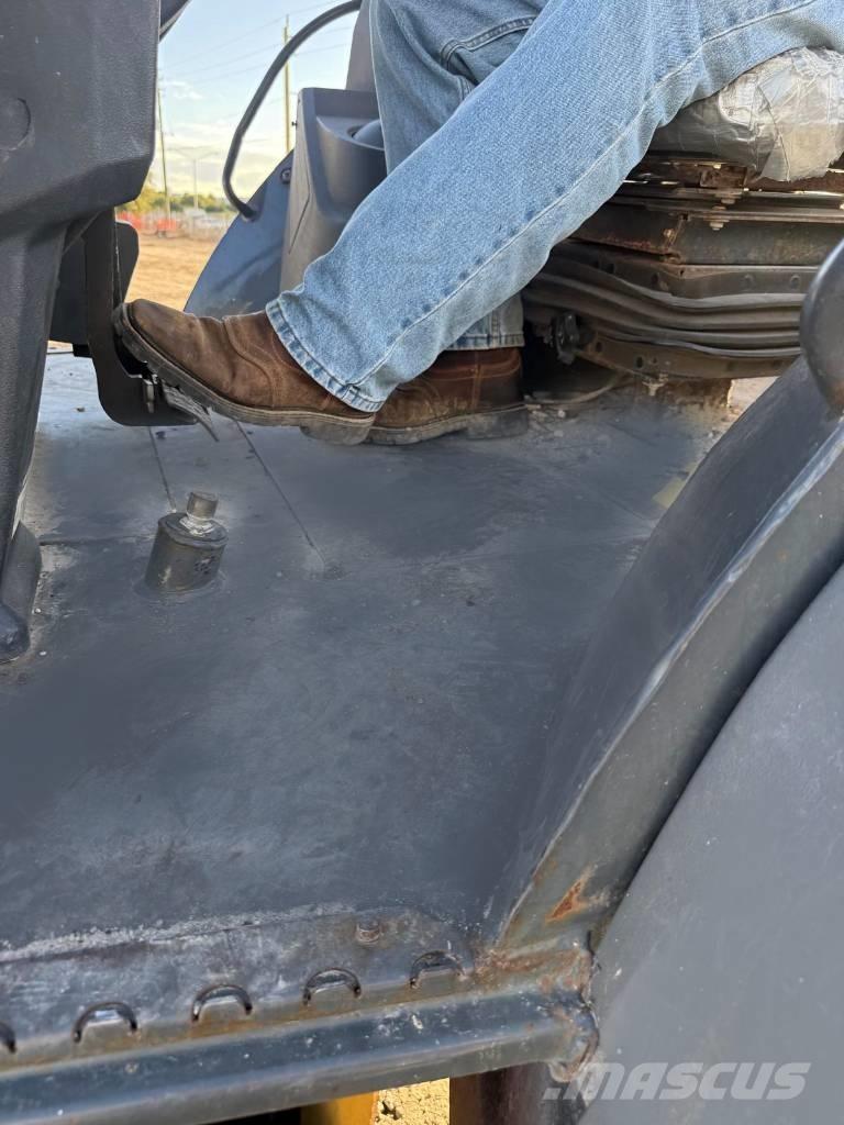 John Deere 310 L EP Rýpadlo-nakladače