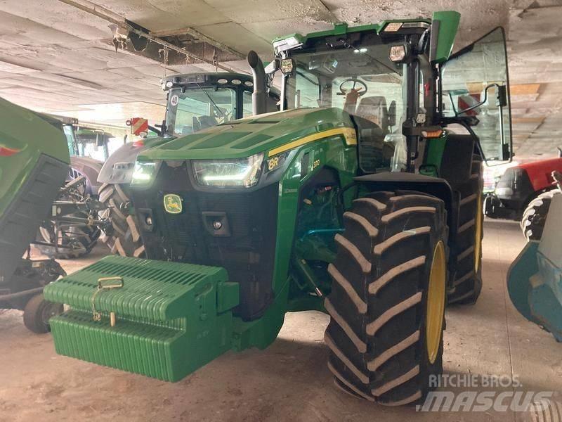 John Deere 8R370 Traktory