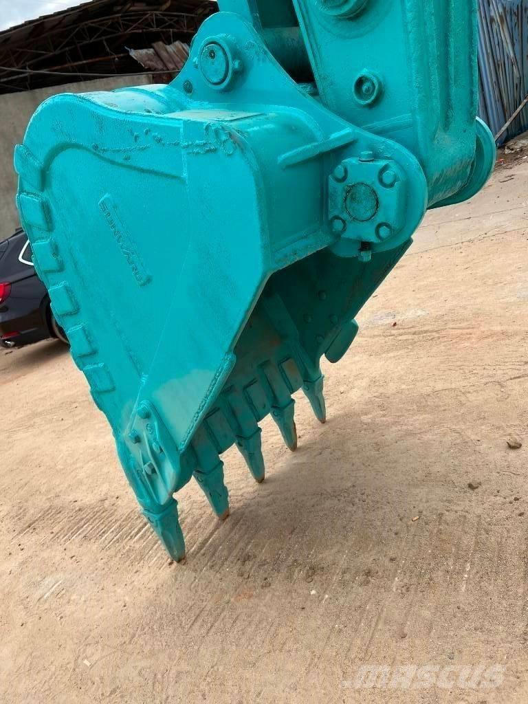 Kobelco SK 200-8 Pásové rýpadlá