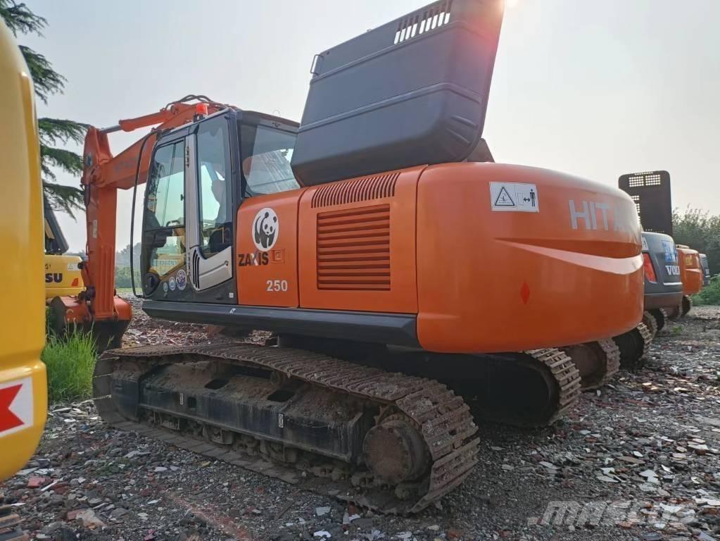 Hitachi ZX 250 LC Pásové rýpadlá