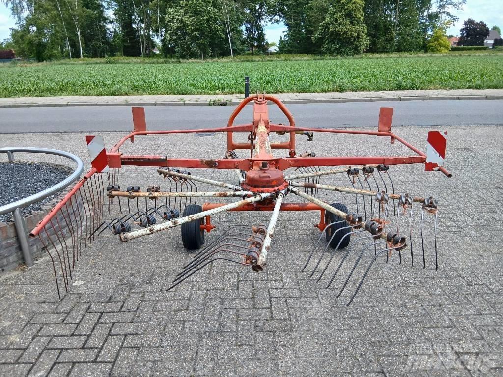 Kuhn GA 301 Riadkovače