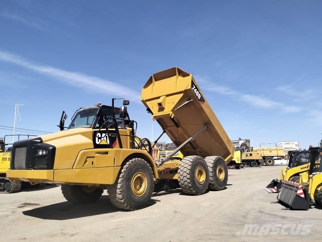CAT 740 B Kĺbové nákladné autá