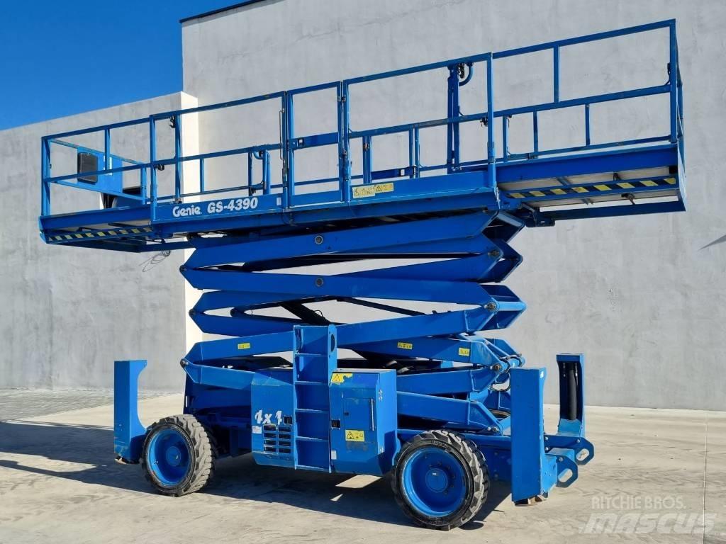 Genie GS 4390 - R284 Nožnicové zdvíhacie plošiny