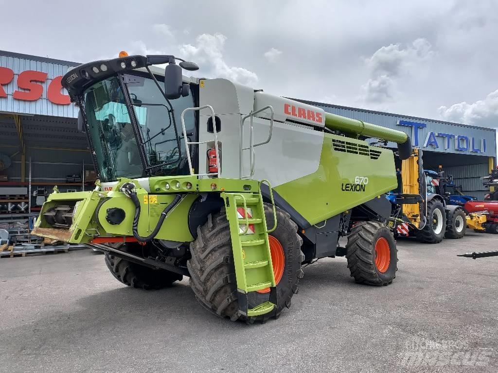 CLAAS Lexion 670 Kombinované zberacie stroje