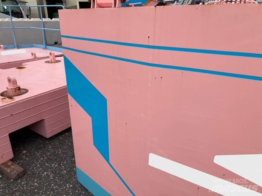 Kobelco SK2200D Univerzálne terénne žeriavy