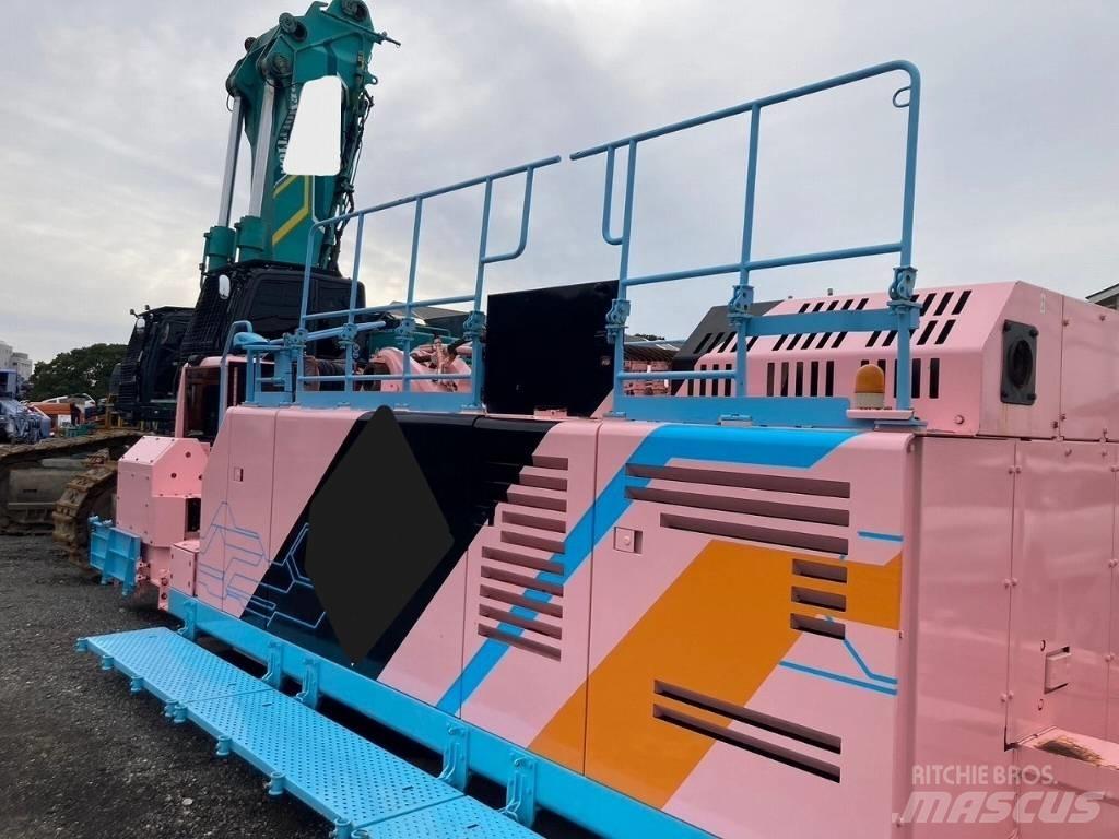 Kobelco SK2200D Univerzálne terénne žeriavy