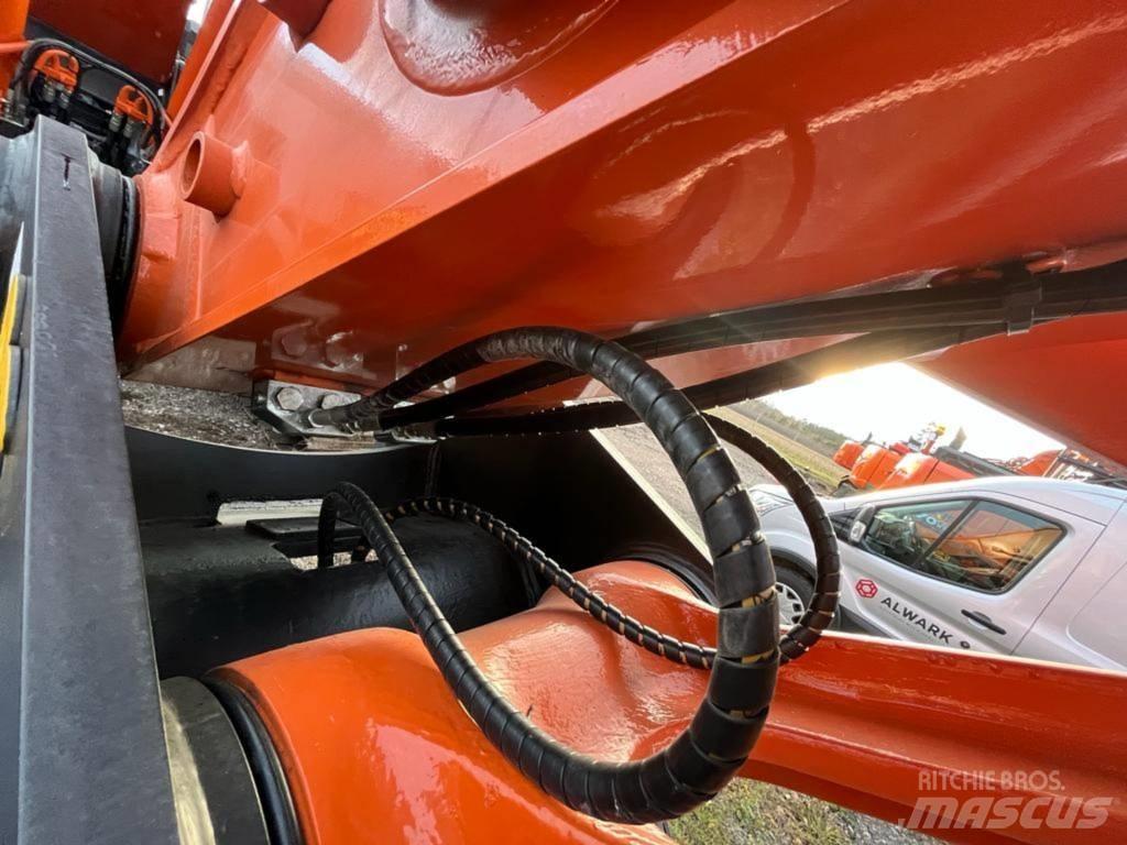 Hitachi ZX 350 LC 7 Pásové rýpadlá