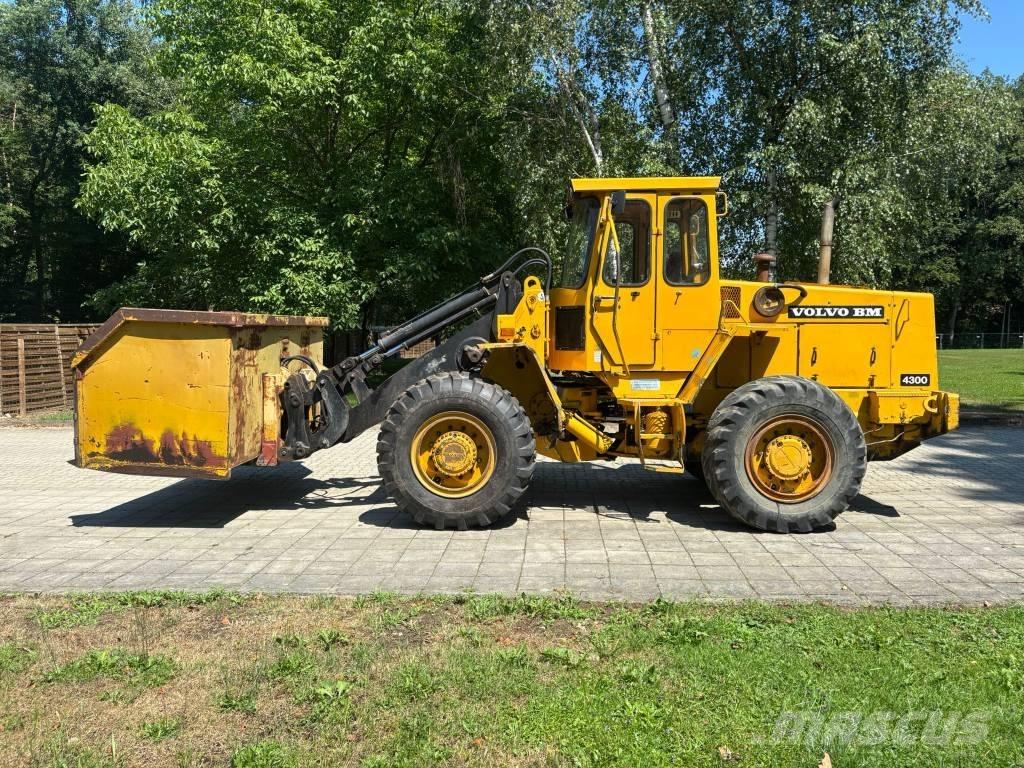 Volvo BM 4300 Kolesové nakladače