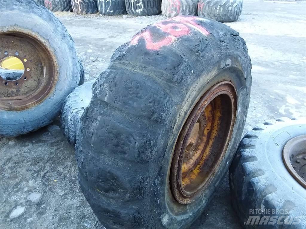 LS 17,5x25 Pneumatiky, kolesá a ráfiky