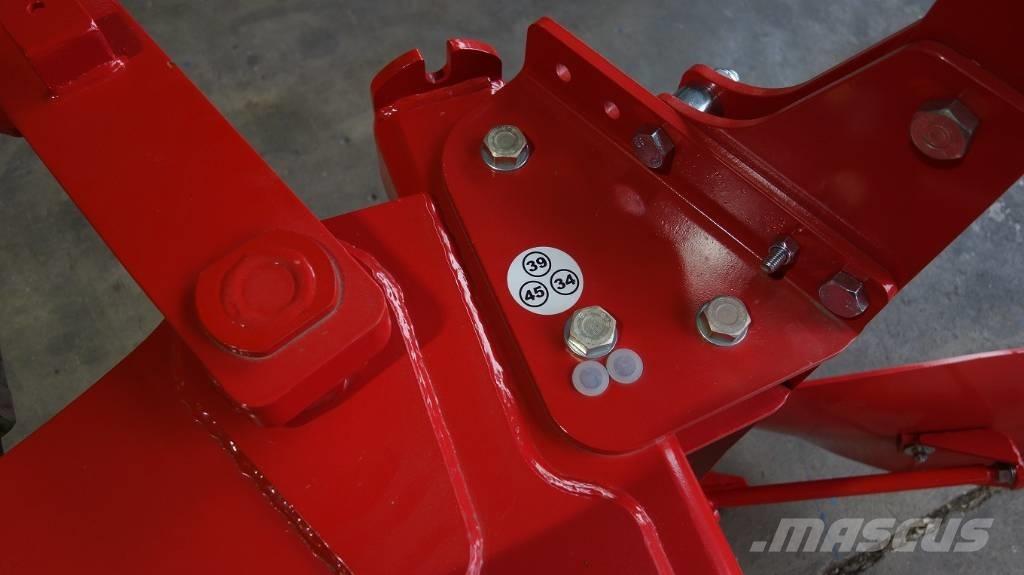  Sukov Downhil 3+1 Konvenčné pluhy