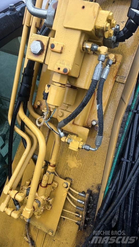 CAT 320 EL Pásové rýpadlá