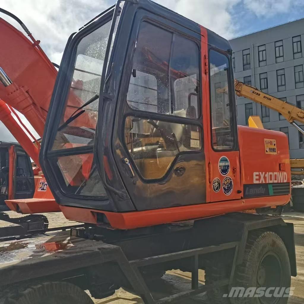 Hitachi EX 100 W D Kolesové rýpadlá