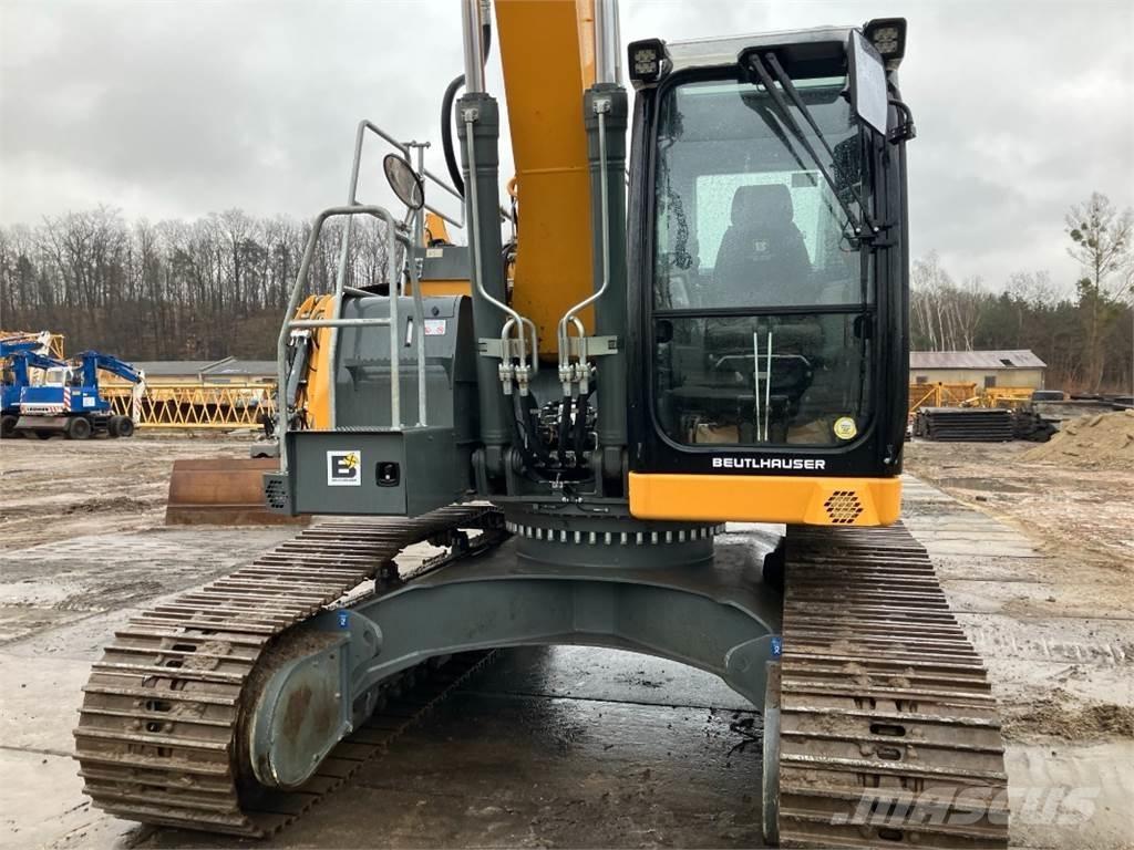 Liebherr R924 Pásové rýpadlá