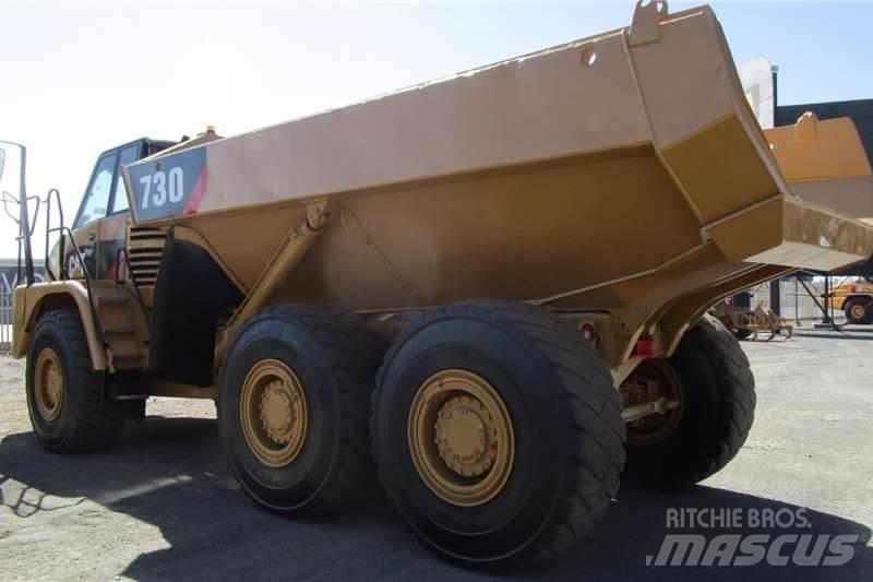 CAT 730 Kĺbové nákladné autá