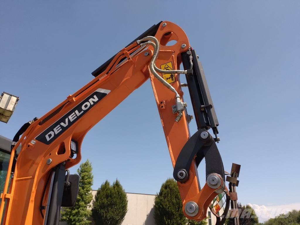 Develon DX 27 Z-7 Mini rýpadlá < 7t