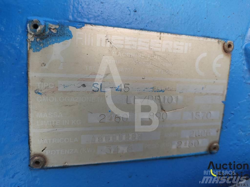 Messersi SL-45 Šmykom riadené nakladače