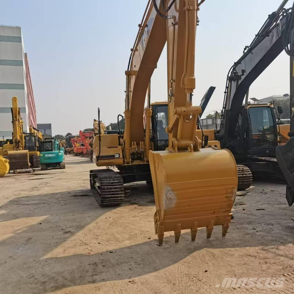 CAT 320 B L Pásové rýpadlá