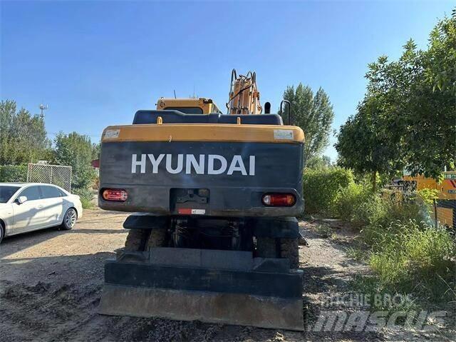 Hyundai 210W Kolesové rýpadlá