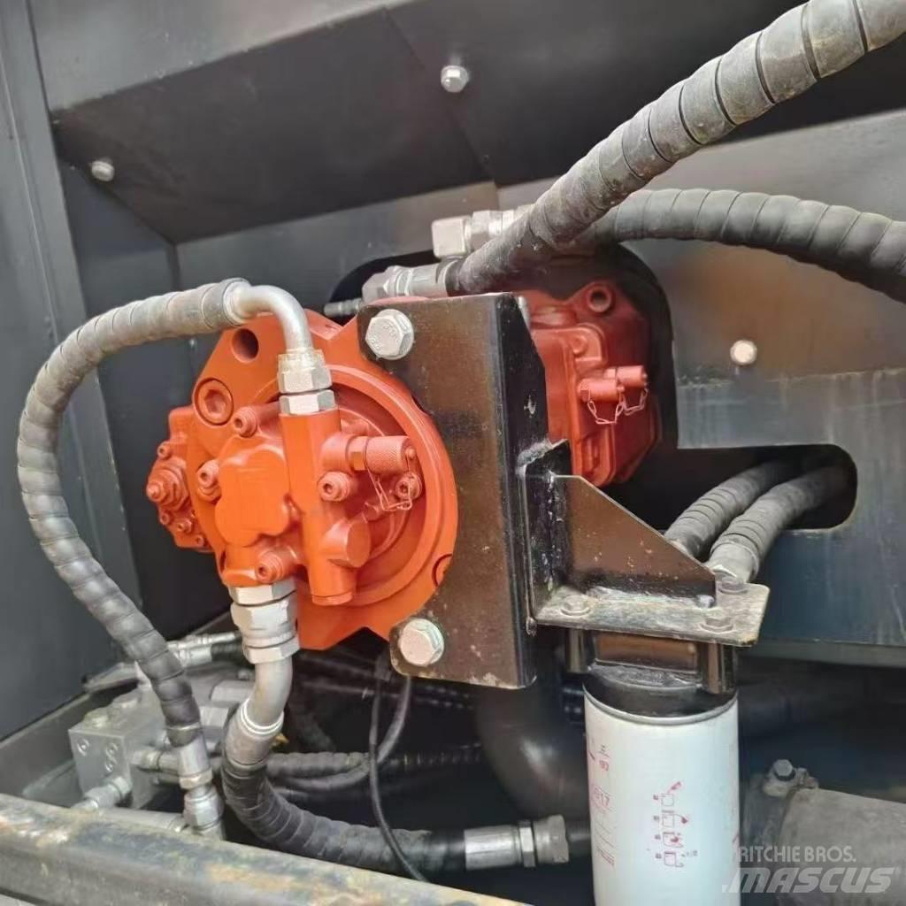 Hyundai 220-9S Pásové rýpadlá