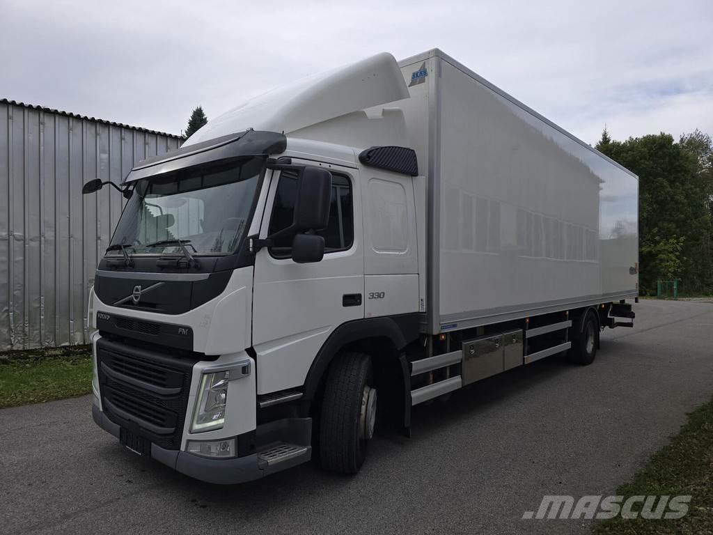 Volvo FM330 4X2 Skriňová nadstavba