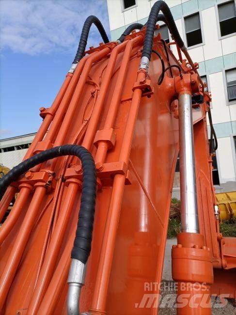 Doosan DX 300 Pásové rýpadlá