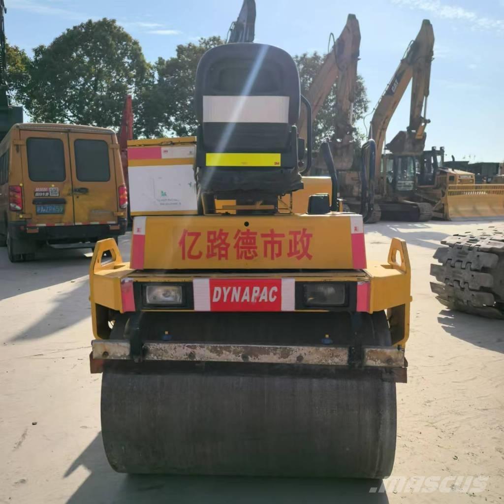 Dynapac CC 142 Tandemové valce