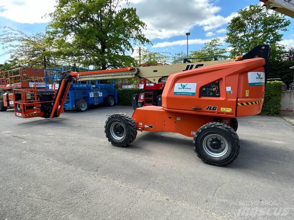 JLG 460 SJ Teleskopické plošiny