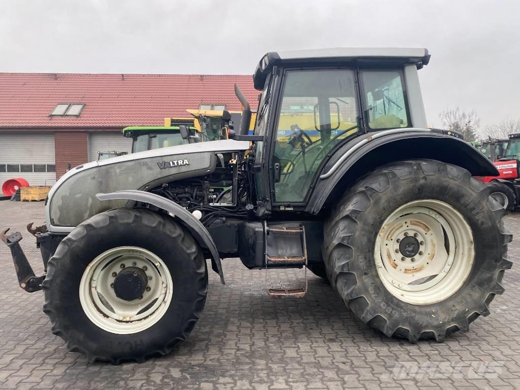 Valtra T 161 Traktory
