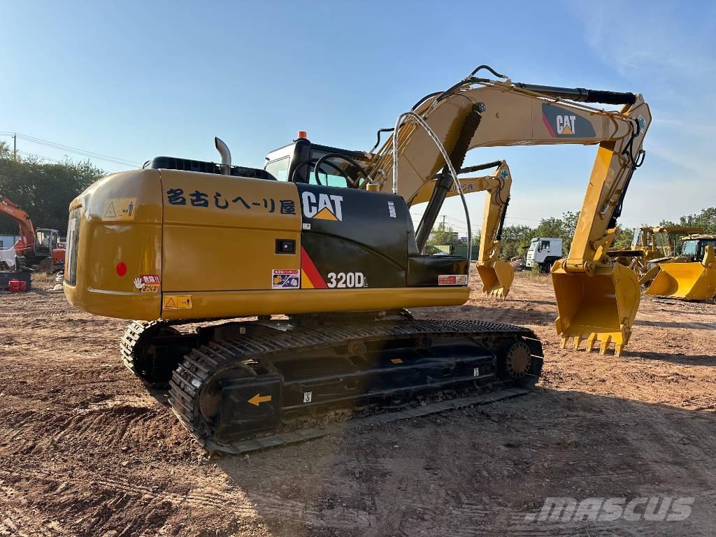 CAT 320 D L Pásové rýpadlá