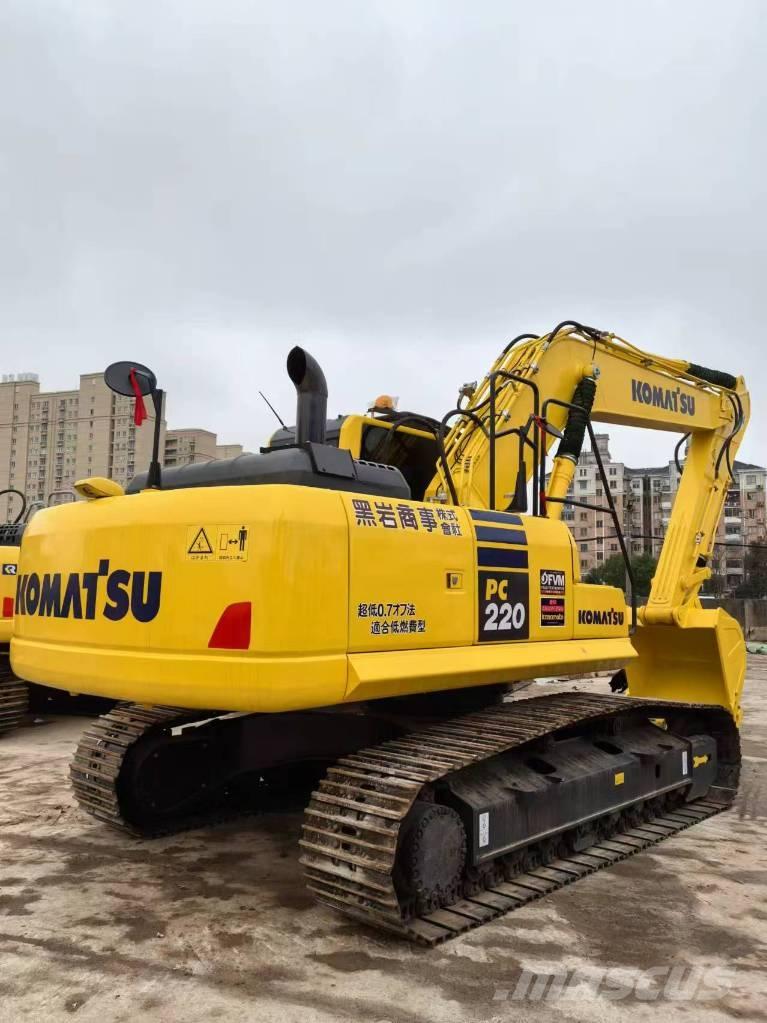 Komatsu PC 220 LC-8 Pásové rýpadlá