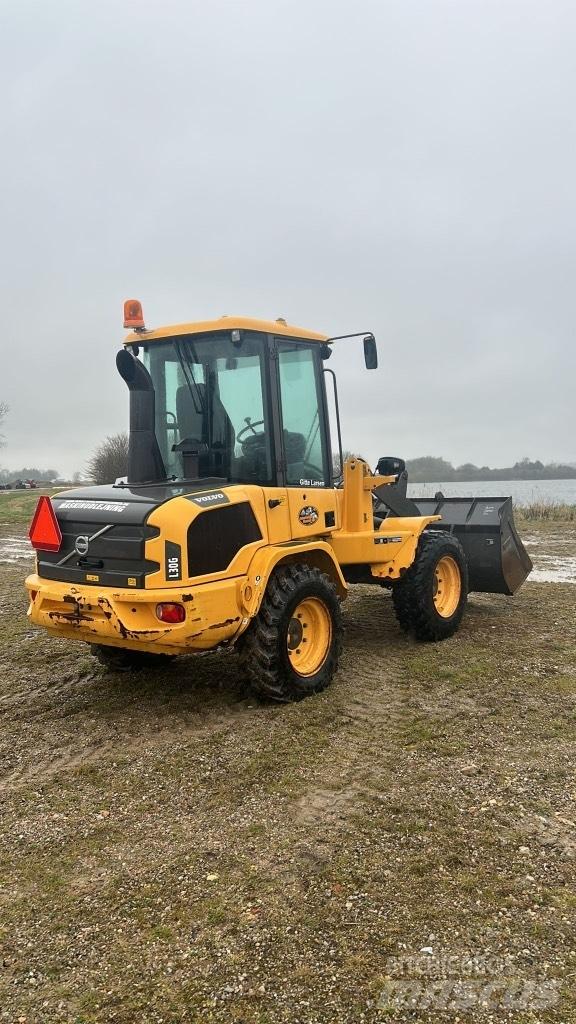 Volvo L 30 G Kolesové nakladače