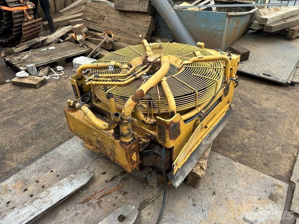 CAT 950g radiator Radiátory