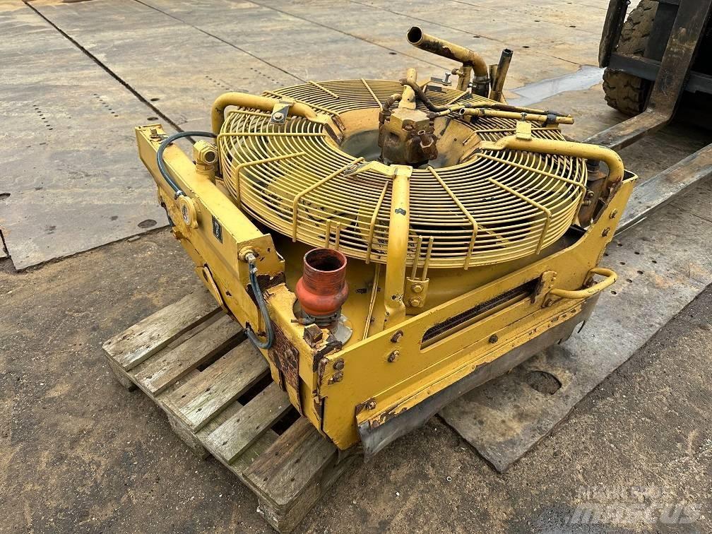 CAT 950g radiator Radiátory