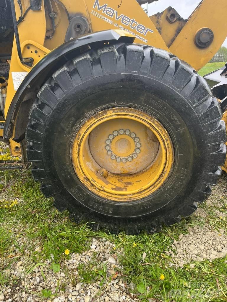 CAT 926M Kolesové nakladače