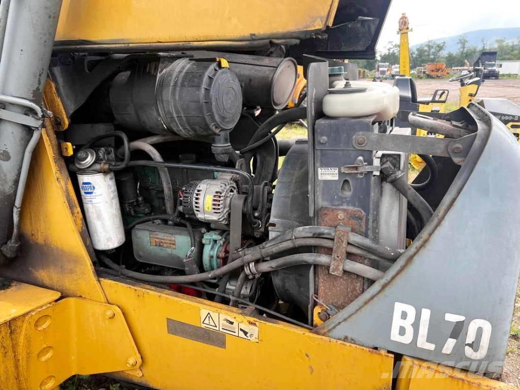 Volvo BL 70 Rýpadlo-nakladače